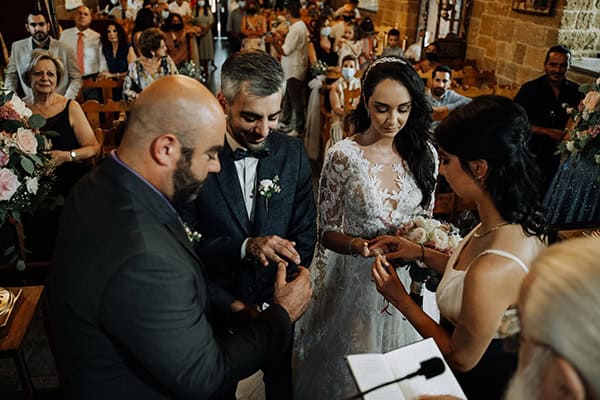 fall-wedding-nicosia-romantic-flower-arrangments_23