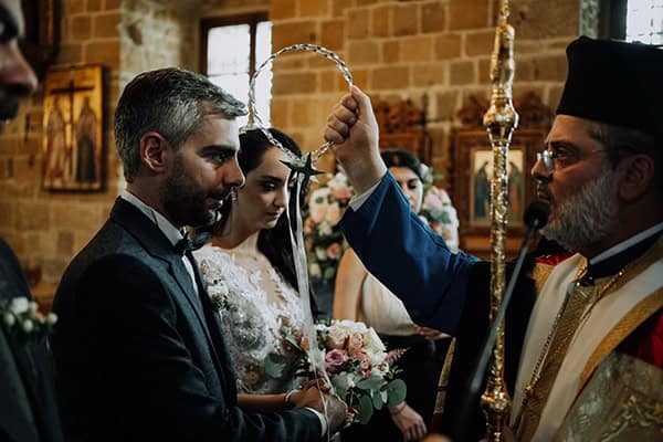 fall-wedding-nicosia-romantic-flower-arrangments_26