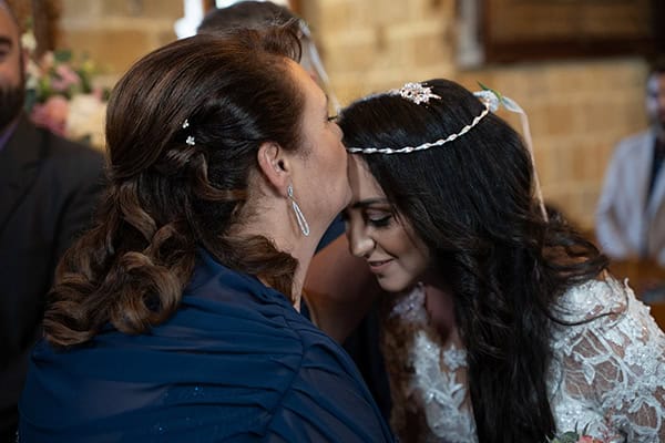 fall-wedding-nicosia-romantic-flower-arrangments_26x