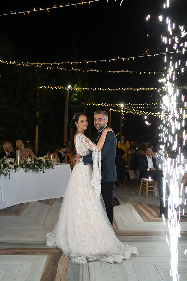 fall-wedding-nicosia-romantic-flower-arrangments_36x