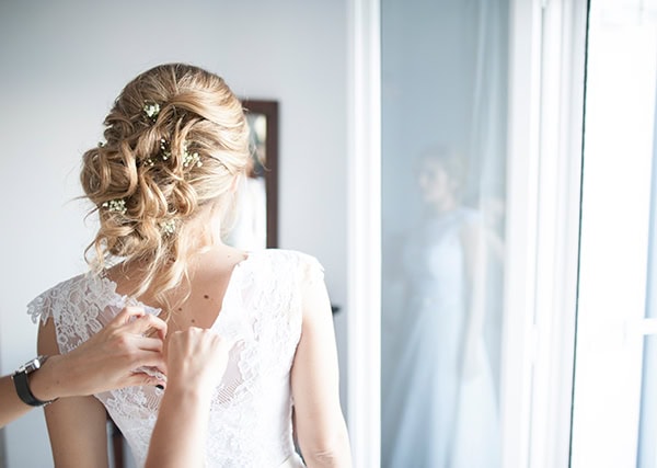 fall-wedding-paros-island-white-pink-roses_07