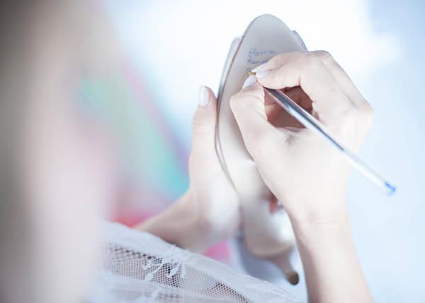 fall-wedding-paros-island-white-pink-roses_13