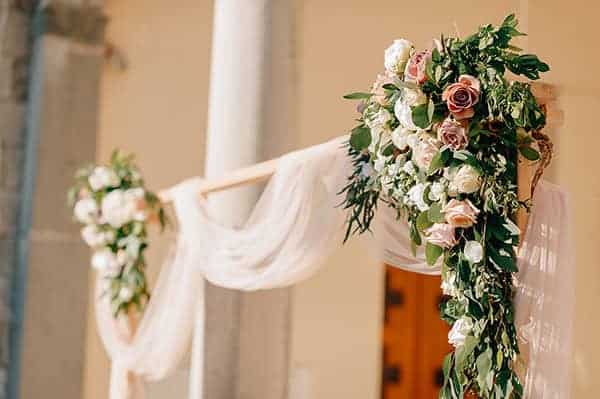 gorgeous-summer-wedding-mitilini-ultra-romantic-flower-arrangments_21