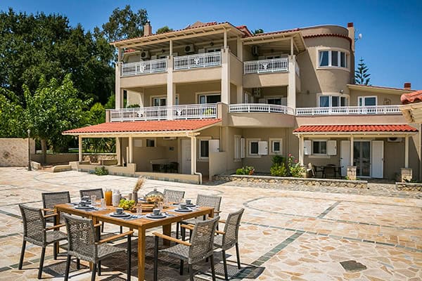 hidden-gem-estate-ideal-place-wedding-ceremony-reception_03