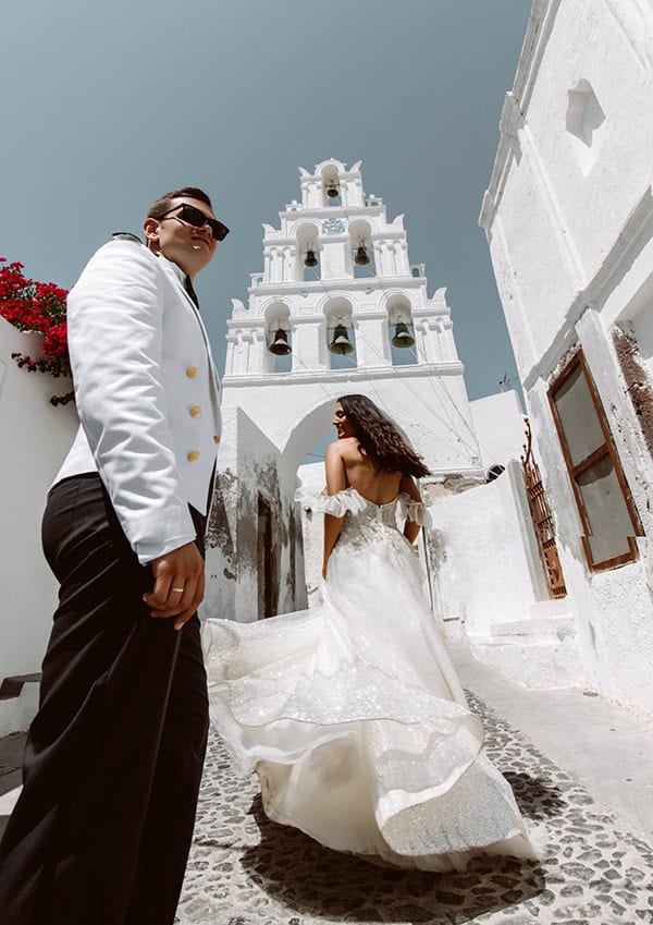 military-wedding-larissa-romantic-flowers-white-color_01x