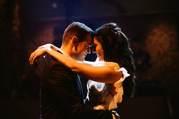 military-wedding-larissa-romantic-flowers-white-color_26