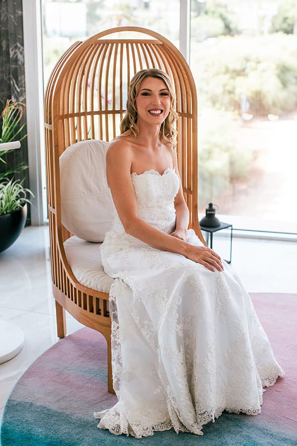 outdoor-summer-wedding-ayia-napa-romantic-arrangments-flowers_09