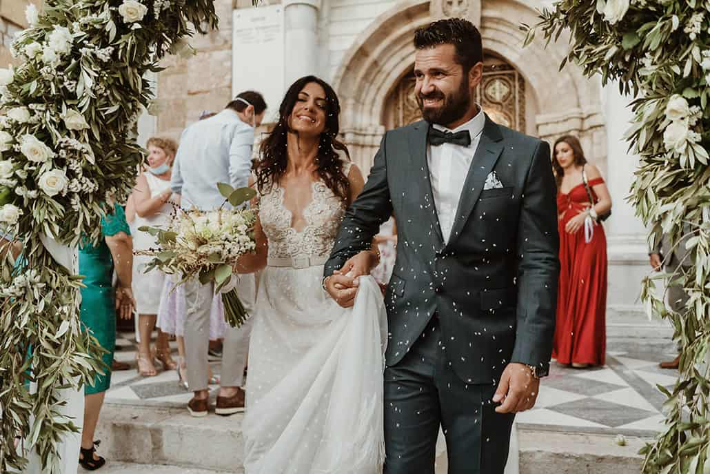 Ρομαντικός γάμος στη Θήβα με λευκά τριαντάφυλλα │ Μάγδα &  Παναγιώτης