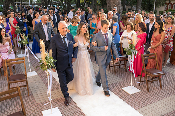 romantic-summer-wedding-athens-roses-pastel-hues_12