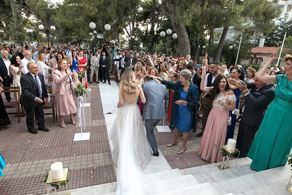 romantic-summer-wedding-athens-roses-pastel-hues_17