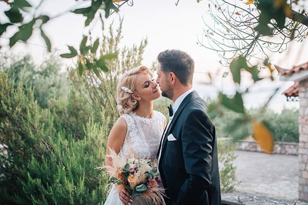 romantic-summer-wedding-kalamata_01