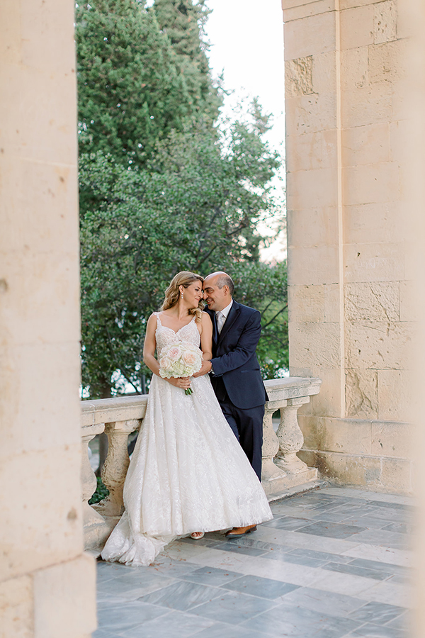 autumn-wedding-corfu-hydrangeas-roses_04