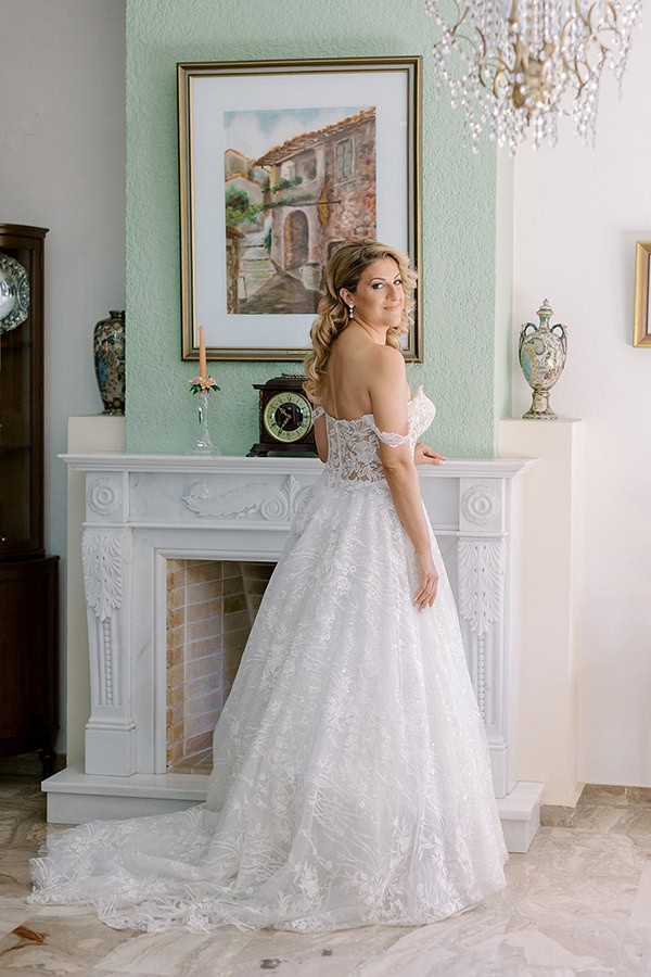 autumn-wedding-corfu-hydrangeas-roses_13x