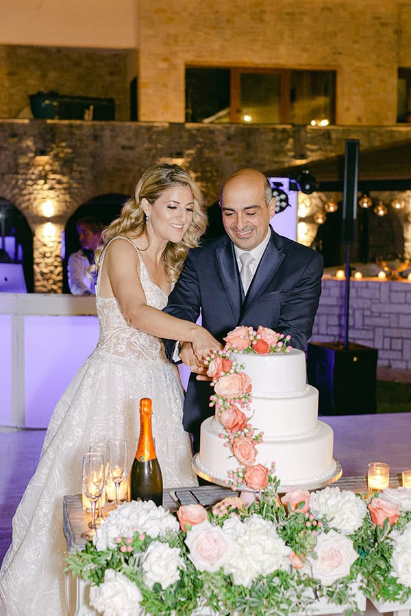 autumn-wedding-corfu-hydrangeas-roses_44