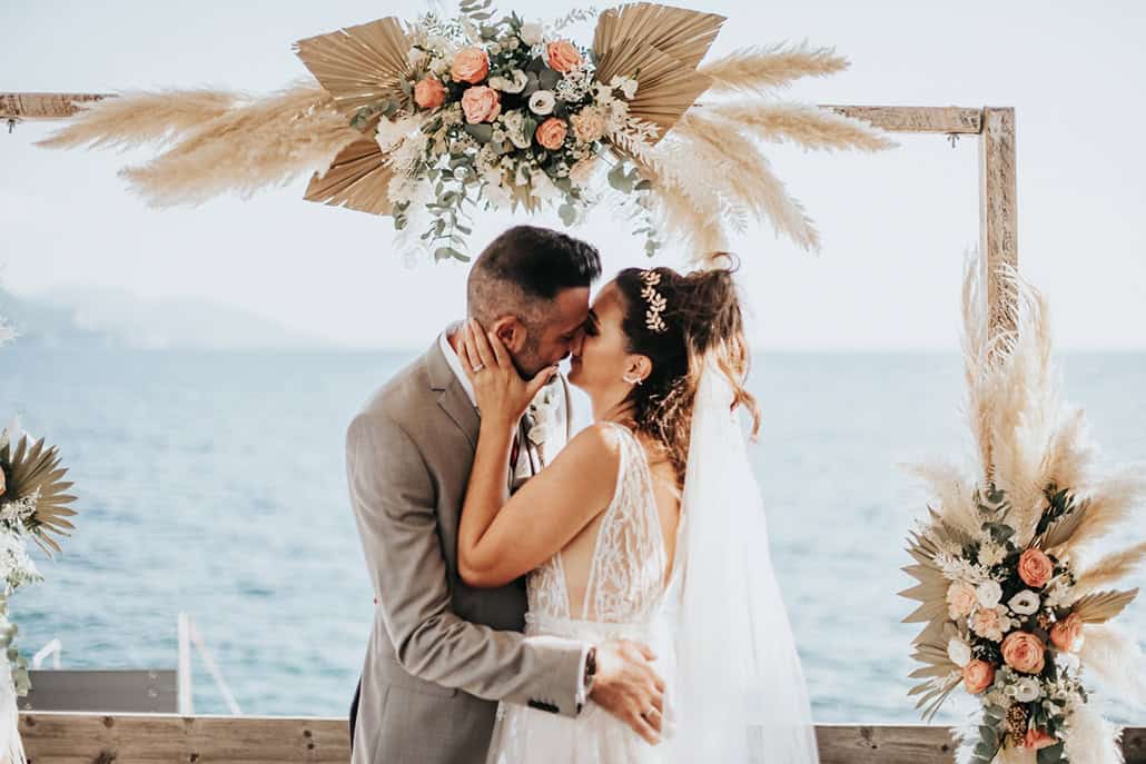 Bohemian γάμος στα Σύβοτα με pampas grass │ Claudia & Thomas
