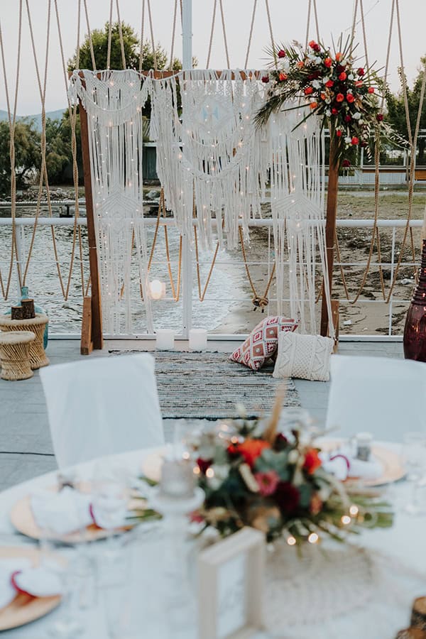 boho-chic-wedding-reception-setting-macrame-creations_09x