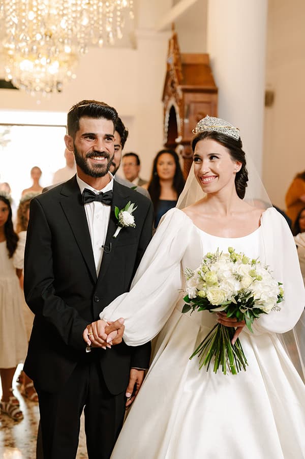 fairytale-wedding-elafonisos-impressive-flower-arrangements_20