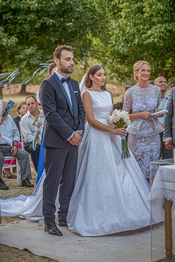 fairytale-wedding-trikala-white-pink-roses_11