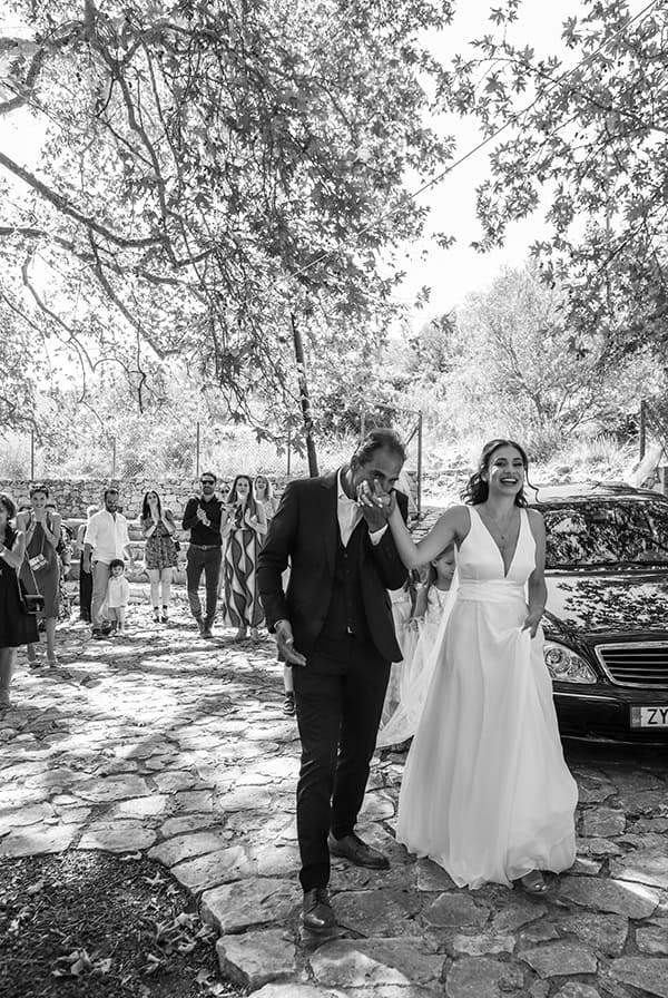 fall-wedding-baptim-flowers-happy-colors_07x