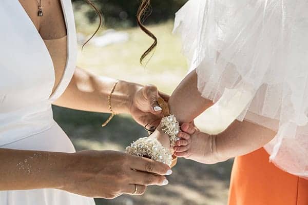 fall-wedding-baptim-flowers-happy-colors_32