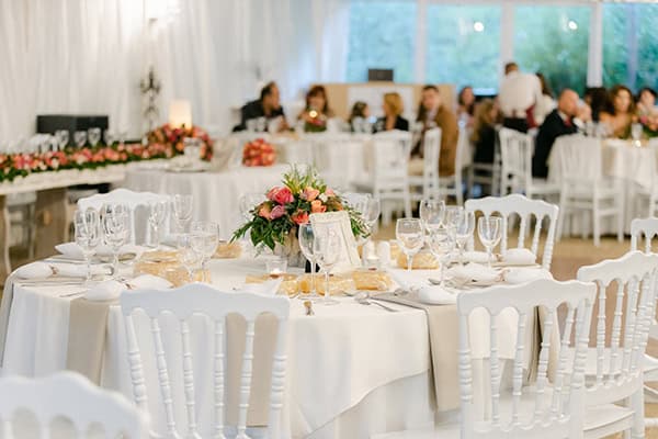 fall-wedding-vivic-colors-boho-touches_19