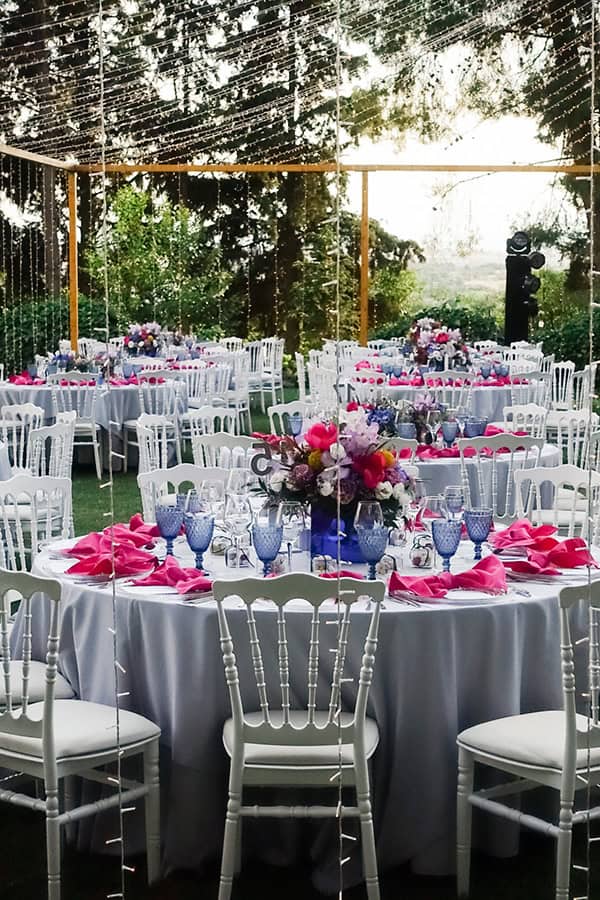 impressive-wedding-decoration-stunning-florals-vivid-colors_10
