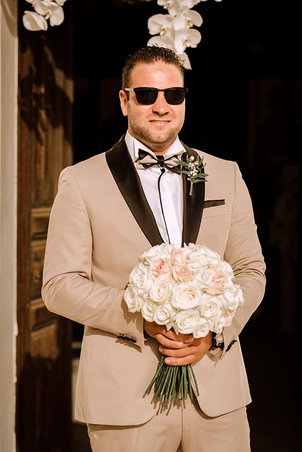 impressive-wedding-santorini-white-orchids-roses_14