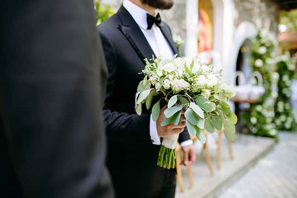 lovely-wedding-protara-white-blooms-emerald-details_17