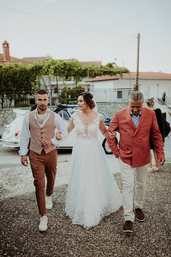 modern-summer-wedding-thessaloniki-blue-hues_33x