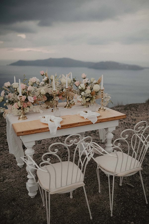 romantic-elopement-santorini-magnificent-spot-boho-chic-decoration_11