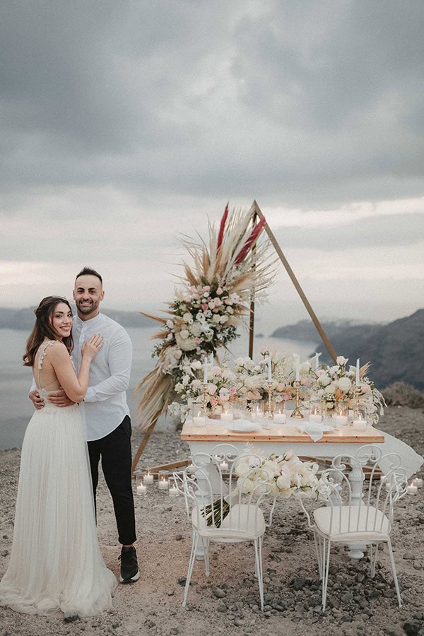 romantic-elopement-santorini-magnificent-spot-boho-chic-decoration_23
