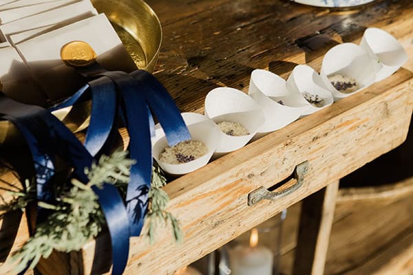 romantic-wedding-athens-white-royal-blue-details_07x