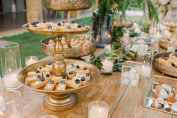 romantic-wedding-athens-white-royal-blue-details_18
