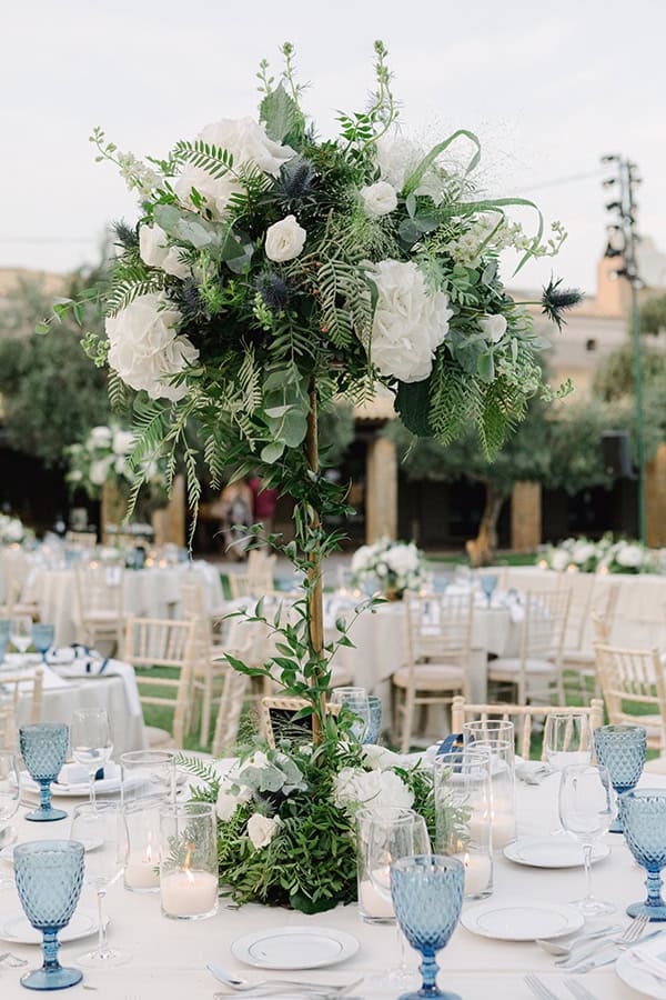 romantic-wedding-athens-white-royal-blue-details_25