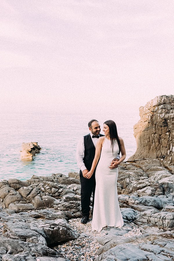 romantic-wedding-pilio-white-green-hues_03x