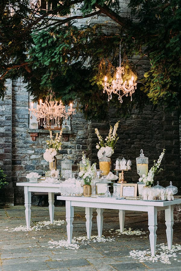 romantic-wedding-pilio-white-green-hues_07