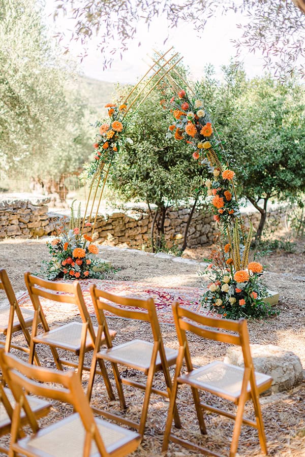 rustic-fall-wedding-kefalonia-dahlia-orange_08x