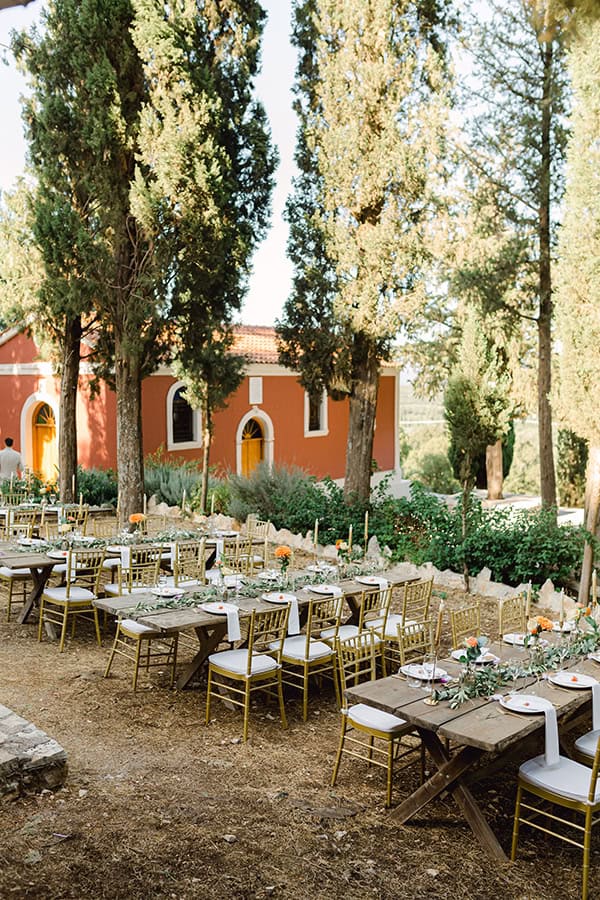 rustic-fall-wedding-kefalonia-dahlia-orange_16x