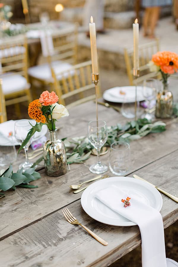 rustic-fall-wedding-kefalonia-dahlia-orange_18