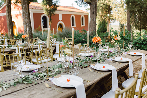 rustic-fall-wedding-kefalonia-dahlia-orange_19
