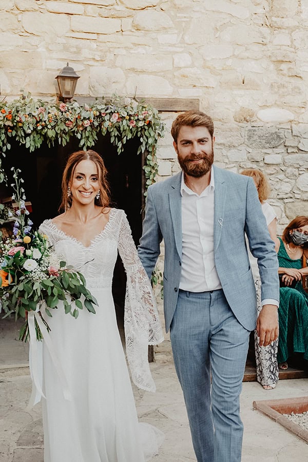 rustic-fall-wedding-limassol-vivid-hues_09