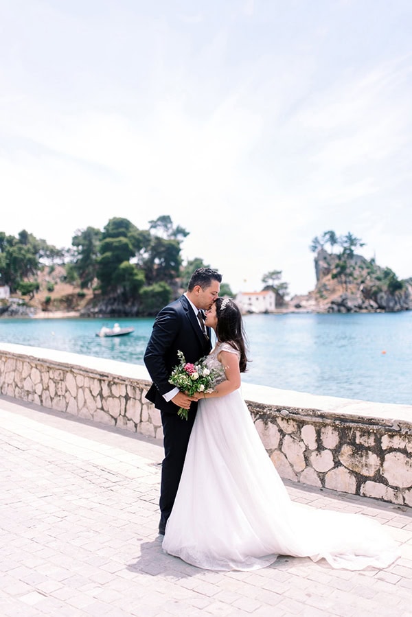 beautiful-spring-wedding-parga-fuchsia-details_01