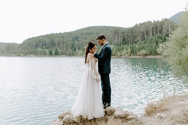 beautiful-summer-wedding-laas-venue_01