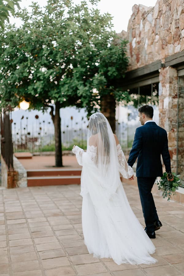 beautiful-summer-wedding-laas-venue_15