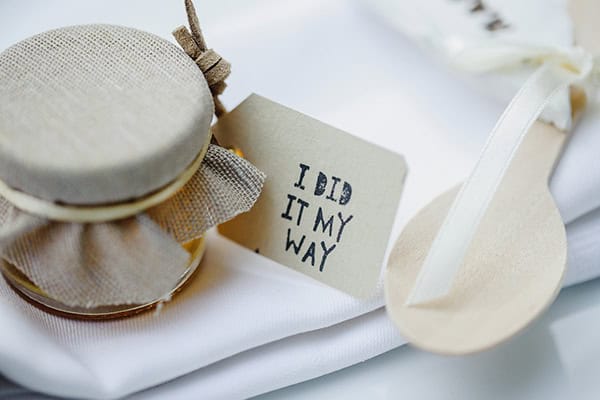 civil-wedding-flowers-pale-colors_03