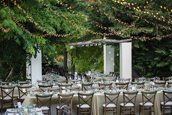 civil-wedding-flowers-pale-colors_12