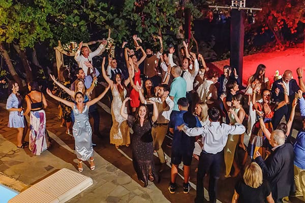 civil-wedding-flowers-pale-colors_13x