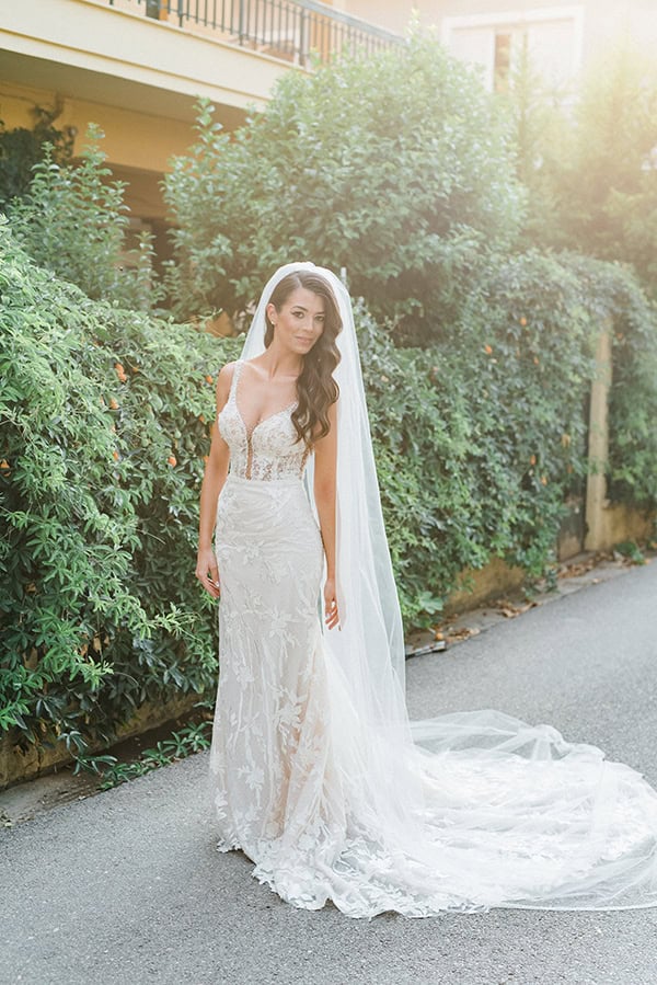 elegant-wedding-patra-flowers-romantic-hues_08z