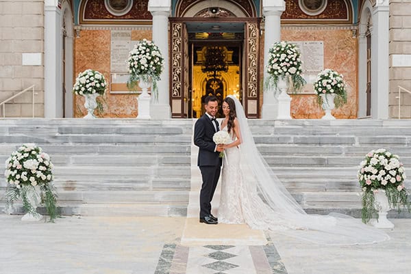 elegant-wedding-patra-flowers-romantic-hues_09z