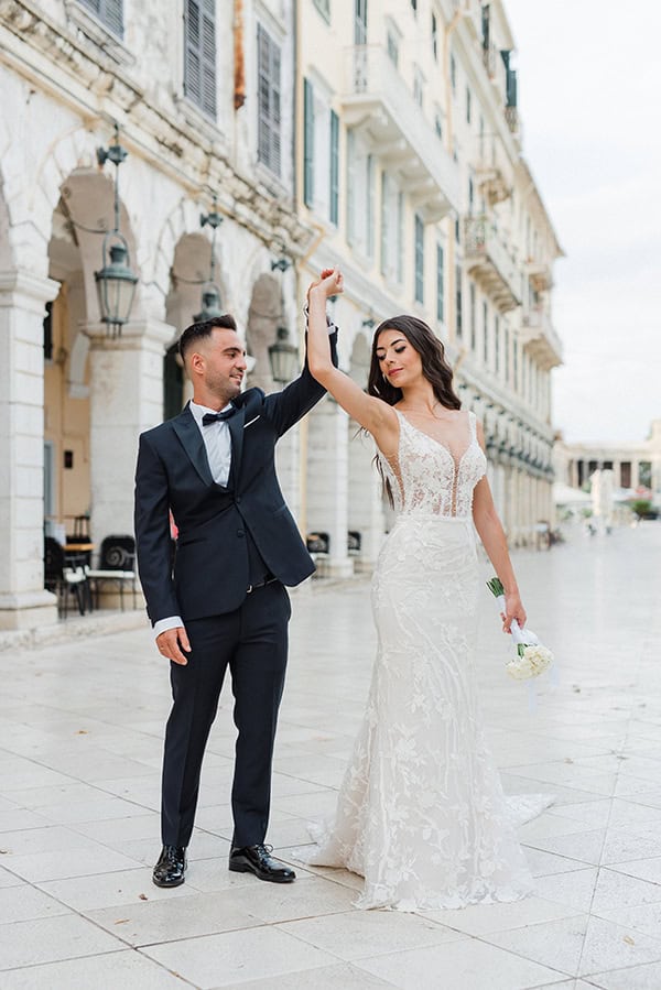 elegant-wedding-patra-flowers-romantic-hues_18